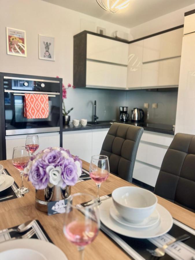 Downtownapartments Andy Air-Conditioned, Underground Parking Available Rzeszow Exterior photo
